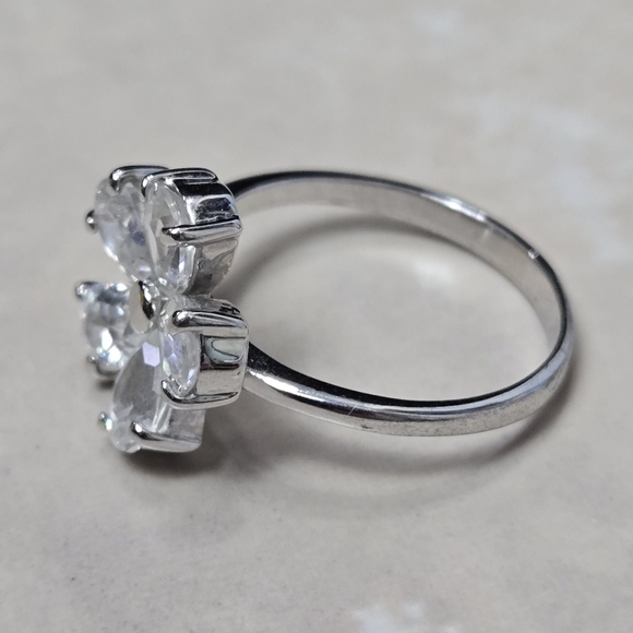 Silver 925 Rhinestones Floral Ring Size 6 Weigt 2g - Picture 8 of 17